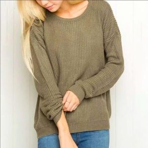 ✨3/$25✨Brandy Melville ollie green sweater